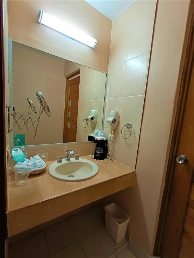 Hotel Santo Domingo Express Villahermosa Exteriör bild
