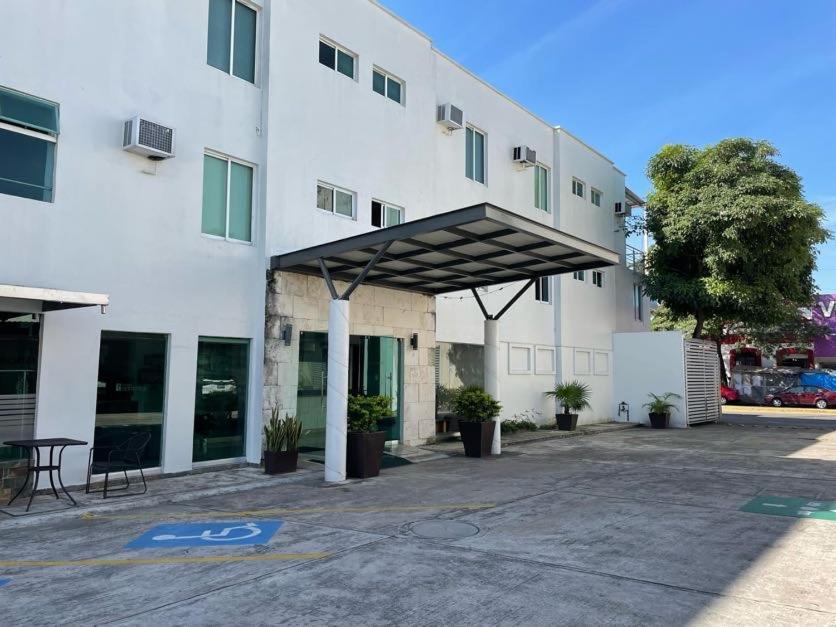 Hotel Santo Domingo Express Villahermosa Exteriör bild