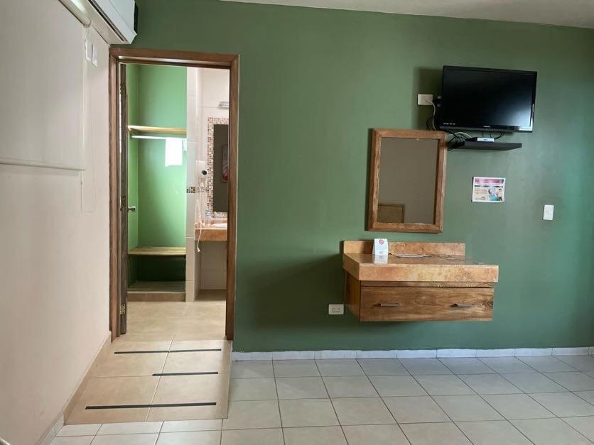 Hotel Santo Domingo Express Villahermosa Exteriör bild