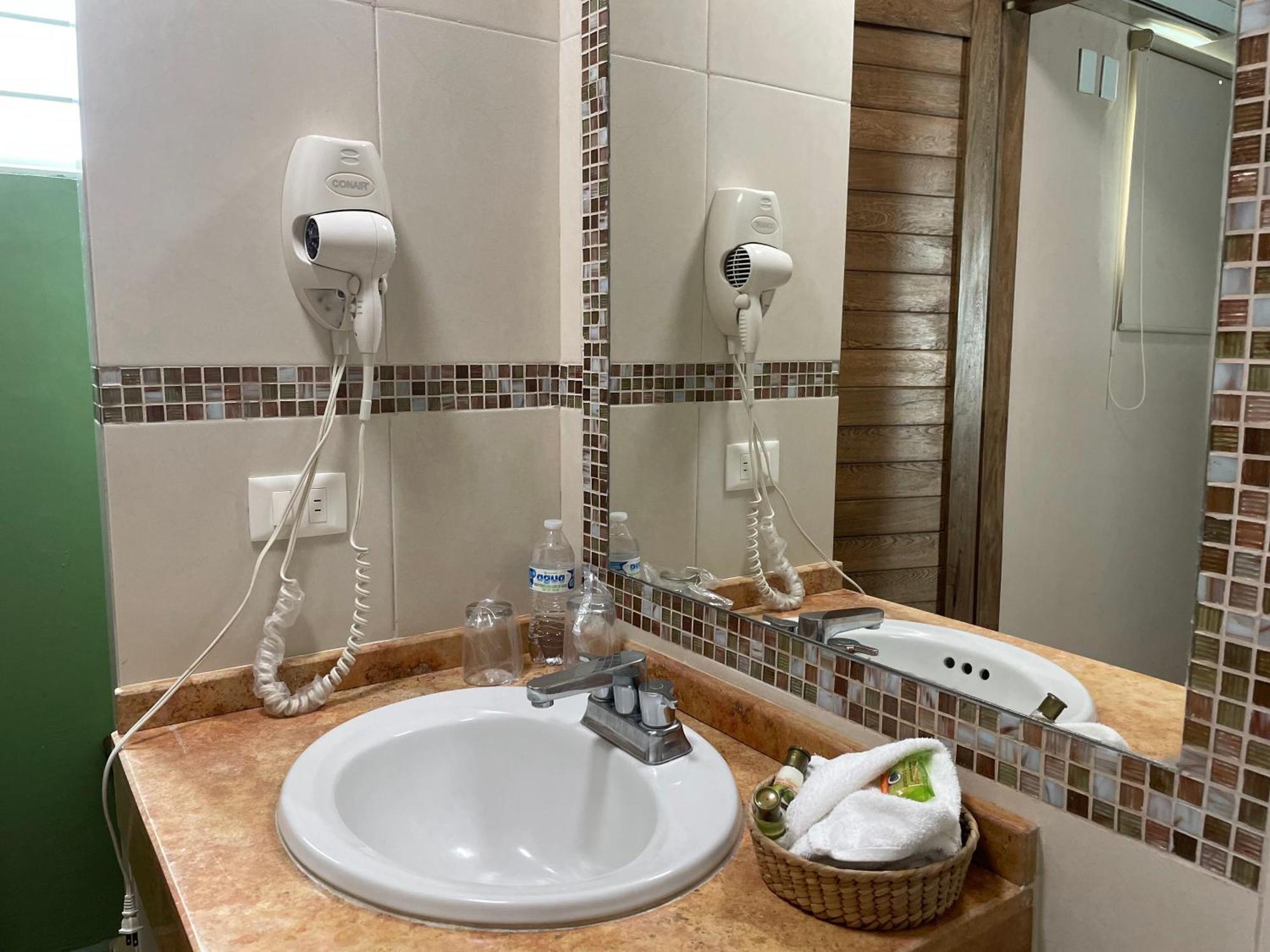 Hotel Santo Domingo Express Villahermosa Exteriör bild